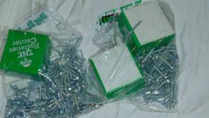 lot 10 image: Mixed Lot of Sheet Metal Screws - 10 x 1 and 10 x 1 14