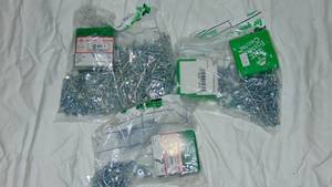 lot 13 image: Mixed Lot of Sheet Metal Screws - 8 x 12, 8 x 34, 8 x 1