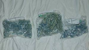 lot 17 image: Mixed Lot of Sheet Metal Screws - 14 x 1 14, 14 x 1 12, 14 x 2