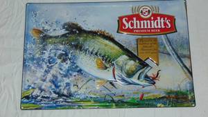 lot 76 image: Schmidt Premium Beer Bass tin Wall Decor - 18 x 12