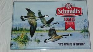 lot 77 image: Schmidts Premium Beer Light Geese Tin Wall Decor - 18 x 12