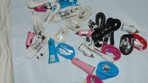 lot 83 image: Mixed Lot of Electronic Charging Accessories
