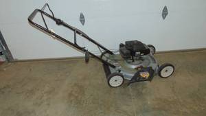 lot 118 image: MTD Yard Machines Lawn Mower