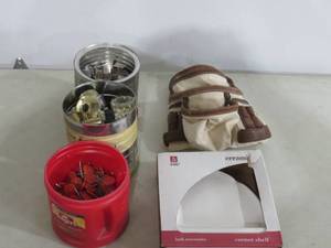 lot 106 image: Mixed Lot of Hardware