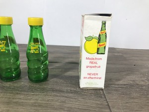 lot 33 image: Vintage 1974 Squirt Salt & Pepper Shakers in original Box