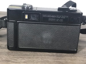 lot 82 image: Vintage Minolta HI-Matic AF2 Camera with Case