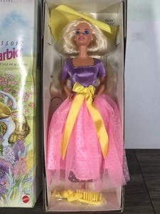 lot 99 image: 1995 Mattel  Avon Special Edition Spring Blossom Barbie with Original Box
