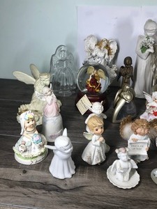 lot 117 image: Lot of Angel Figurines
