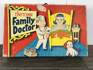 lot 127 image: Vintage TinyTown Toy Family Doctor Set