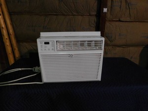 lot 1 image: GE air conditioner