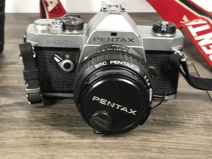 lot 182 image: Vintage Pentax Camera