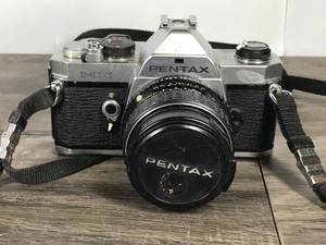 lot 183 image: Vintage Pentax Camera