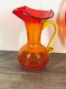 lot 317 image: 3 - Pieces of Glassware