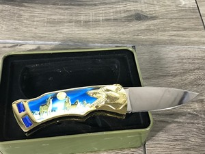 lot 371 image: Knife with Wolves Pictured on Tin Box and Knife