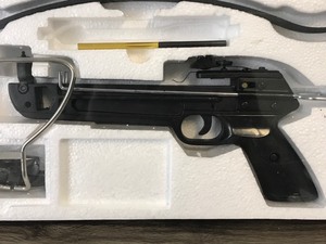 lot 395 image: Pistol Crossbow 80 lbs New in Box