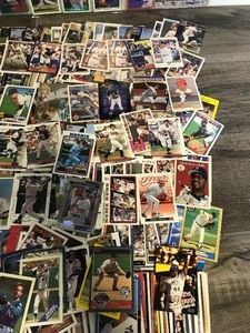 lot 413 image: Lot of 475 Plus Baseball Cards