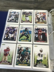 lot 415 image: Lot of 293 Football Cards