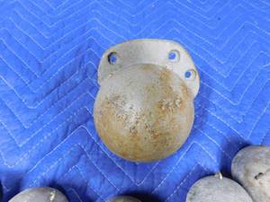 lot 253 image: 15 Deep water fishing lead sinkers