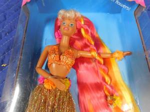 lot 274 image: 1996 Hula hair Barbie