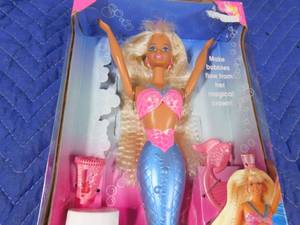 lot 275 image: 1996 Bubbling Mermaid Barbie