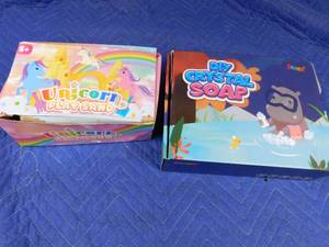 lot 279 image: New unicorn play sand and DIY crystal soap kits