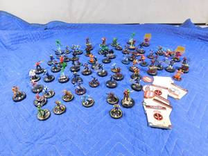 lot 293 image: Marvel gaming figures