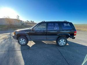 1994 Jeep Grand Cherokee Laredo - 4X4