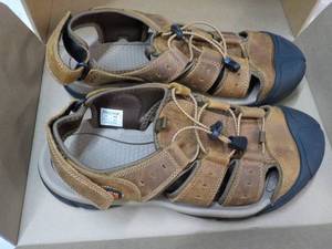 Proutdor Mens Sandals size 12-12.5 new in box