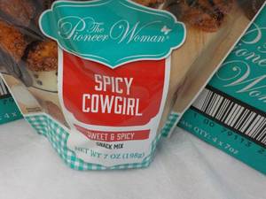 8 x 7 oz The Pioneer Women Spicy Cowgirl Snack Mix best date 092023