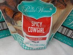 8 x 7 oz The Pioneer Women Spicy Cowgirl Snack Mix best date 092023