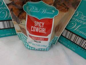 8 x 7 oz The Pioneer Women Spicy Cowgirl Snack Mix best date 092023
