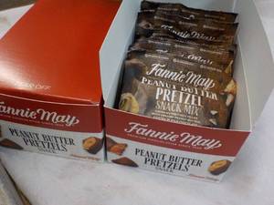 12 Fannie Mae Peanut Butter Pretzel Snack Mix past best date