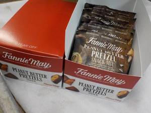 12 Fannie Mae Peanut Butter Pretzel Snack Mix past best date
