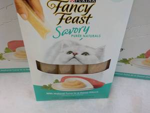 15 ct Purina Fancy Feast Savory Cat Treats Natural Tuna in a Demi Glaze best date 082023 Retail $3 each