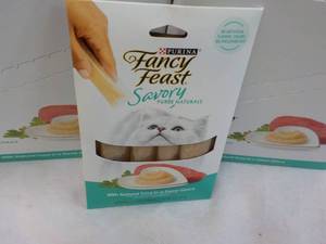 15 ct Purina Fancy Feast Savory Cat Treats Natural Tuna in a Demi Glaze best date 082023 Retail $3 each