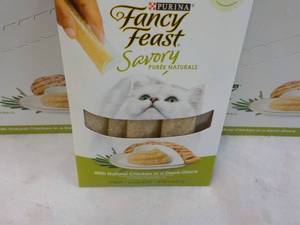15 ct Purina Fancy Feast Savory Cat Treats Natural Chicken in a Demi Glaze best date 082023 Retail $3 each