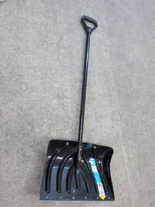 Suncast 18 Combo Snow Shovel and Pusher- made in USA
