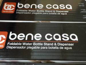 4 Foldable Water Bottle Stands...