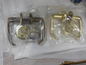 18 Door Handles and Several Parts...