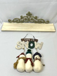 Decorative Shelf (22 Wide x 5 Deep) with Holiday Decor