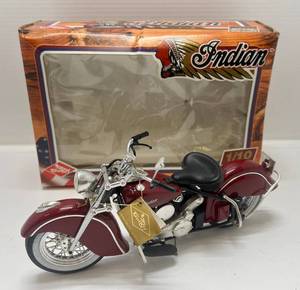 lot 142 image: Guitoy Indian Chief 110 Scale Red Motorcycle In (Loose Original Box)