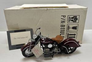 lot 146 image: Franklin Mint Die-Cast 1942 Harley-Davidson In Original Box