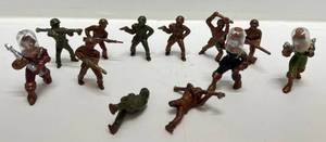 lot 197 image: Misc. Vintage Plastic Spacemen & Soldiers