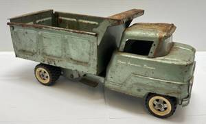 lot 213 image: 1950s Structo Hydraulic Dumper Truck