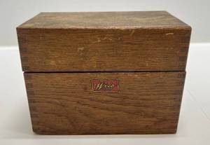 lot 218 image: RARE Weis Vintage Wood Box Finger Joint Address FileRecipeIndex Card Holder