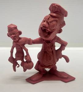 lot 51 image: 1960s Louis Marx Nutty Mads (All Heart)