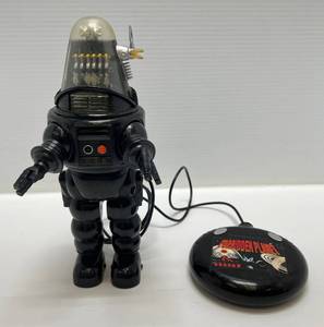 lot 93 image: 1999 Trendmasters ROBBY THE ROBOT RC Forbidden Planet 10 (Untested) (Missing PIece On Head)