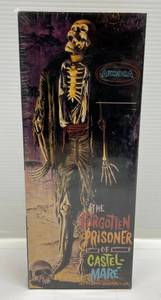 lot 110 image: 1992 Aurora The Lost Prisoner Of Castel-Mare Model Kit # 422-98 (New Factory Sealed)