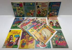 lot 321 image: Misc. Comics Including 12, 15, 20, 25, 30, 35, 40 Walt Disneys And More (In Protecive Sleeves On Card)