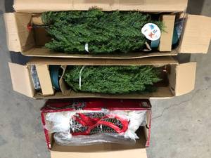 Lot of Assorted Seasonal Items Various Models and Conditions Customer Returns See Pictures